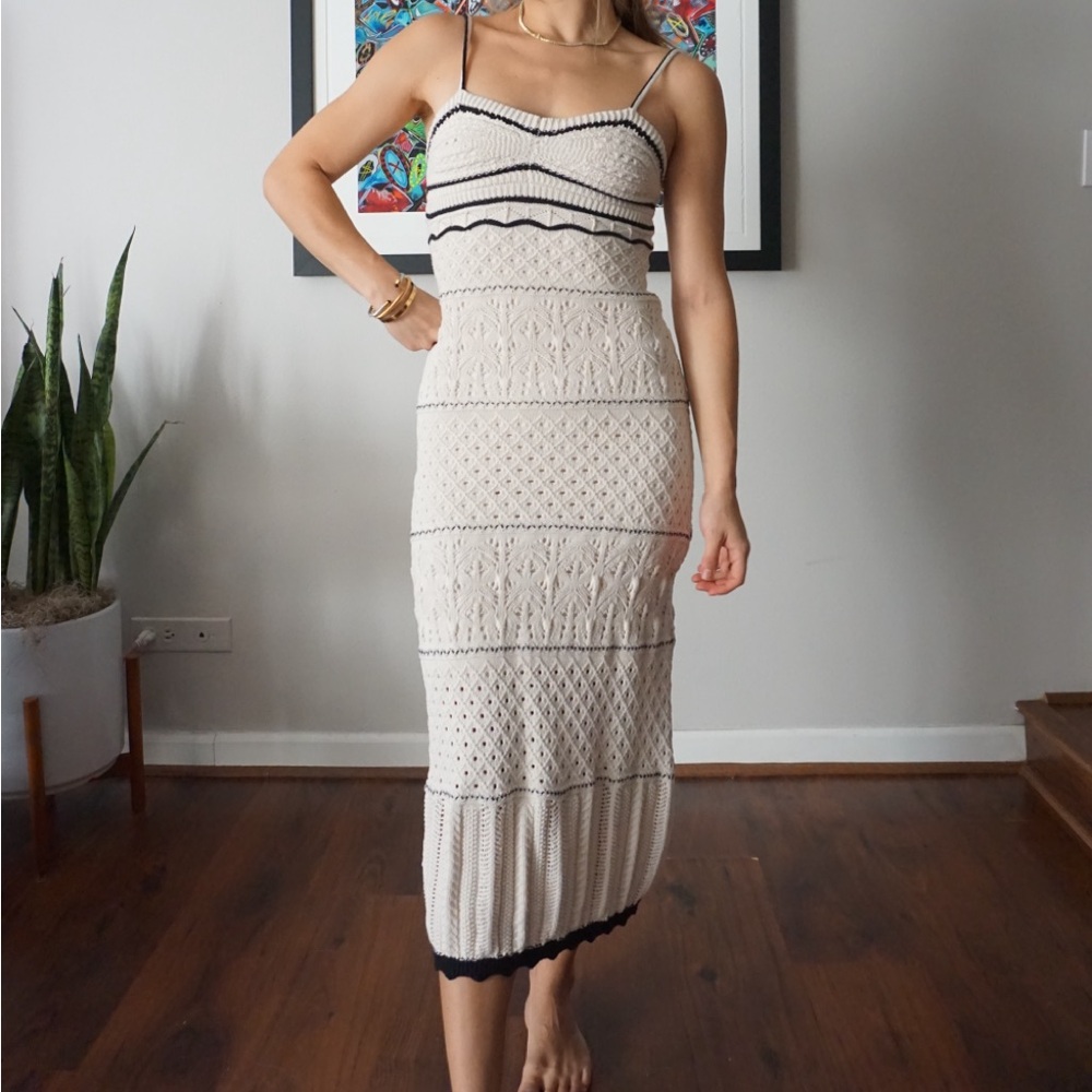 Olive + Oak BOHO CONTRASTING BINDING SWEETHEART POINTELLE
CROCHET KNIT MAXI DRES
